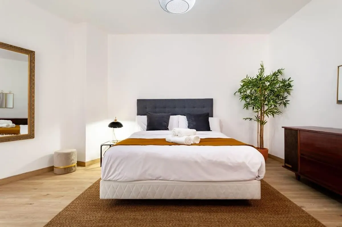 Exclusive Huge 4 Double Bedroom City Center برشلونة