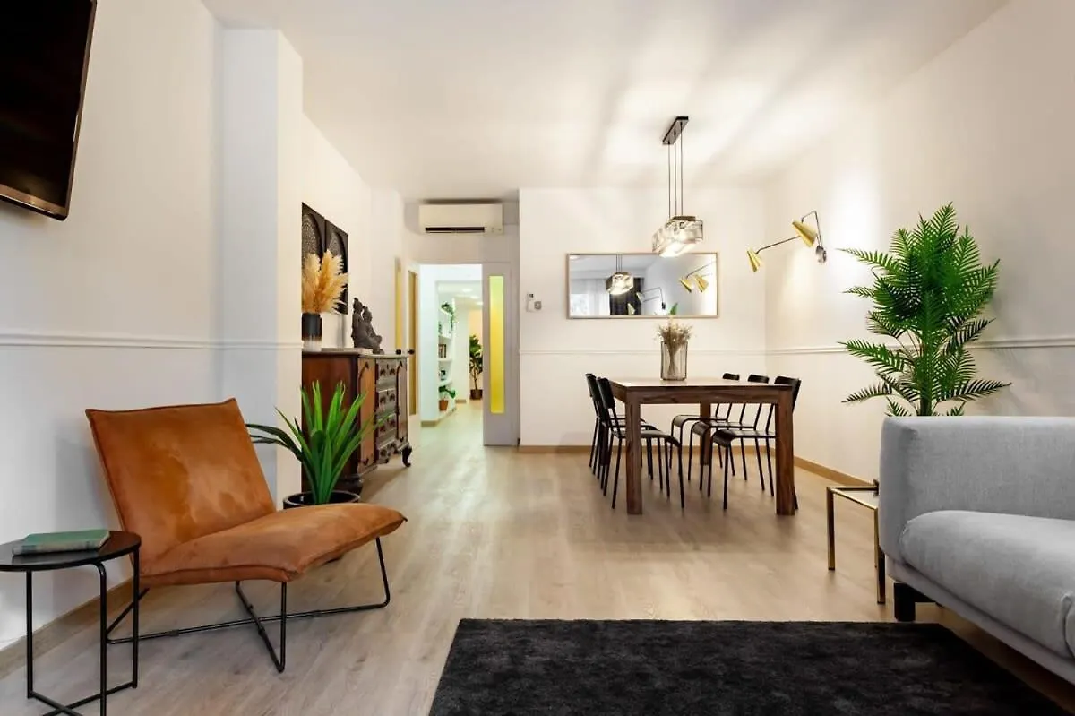 Exclusive Huge 4 Double Bedroom City Center برشلونة شقة